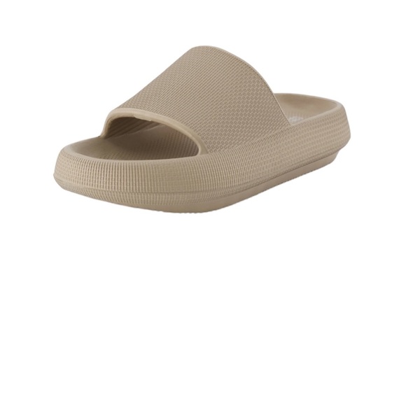 Cushionaire Feather Cloud Slide Sandals - Picture 10 of 11